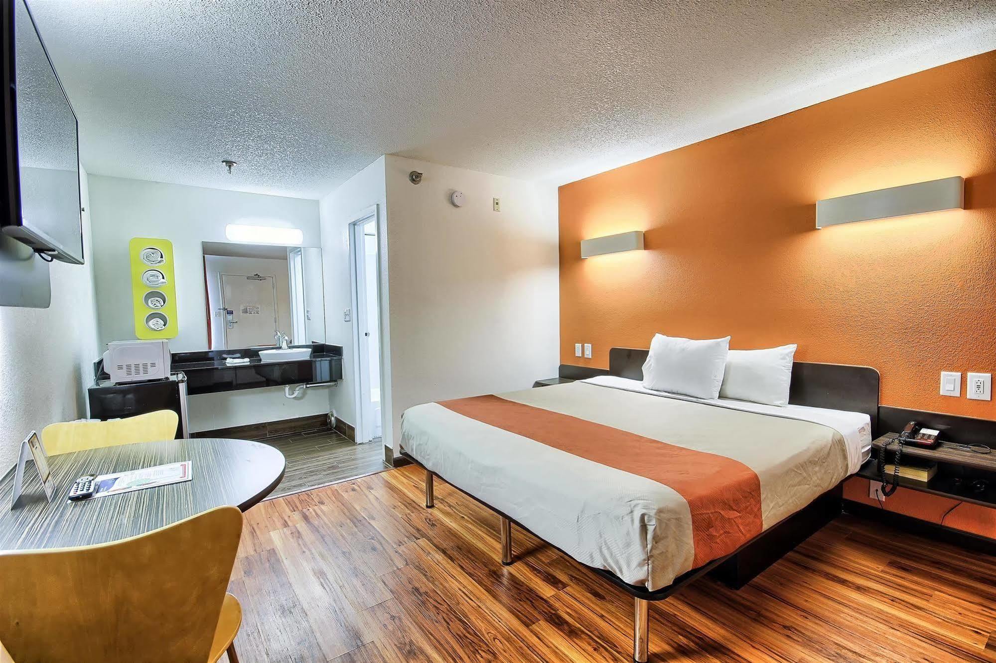 Motel 6-Columbus, Oh - West المظهر الخارجي الصورة