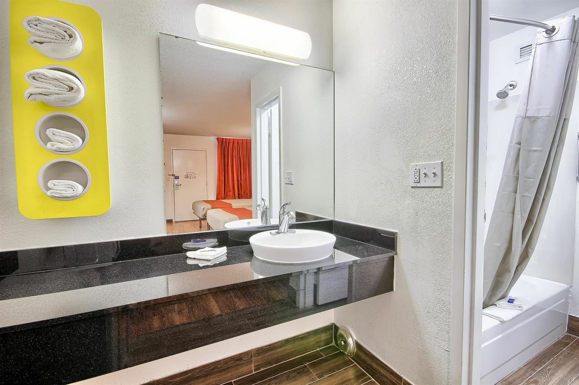 Motel 6-Columbus, Oh - West المظهر الخارجي الصورة