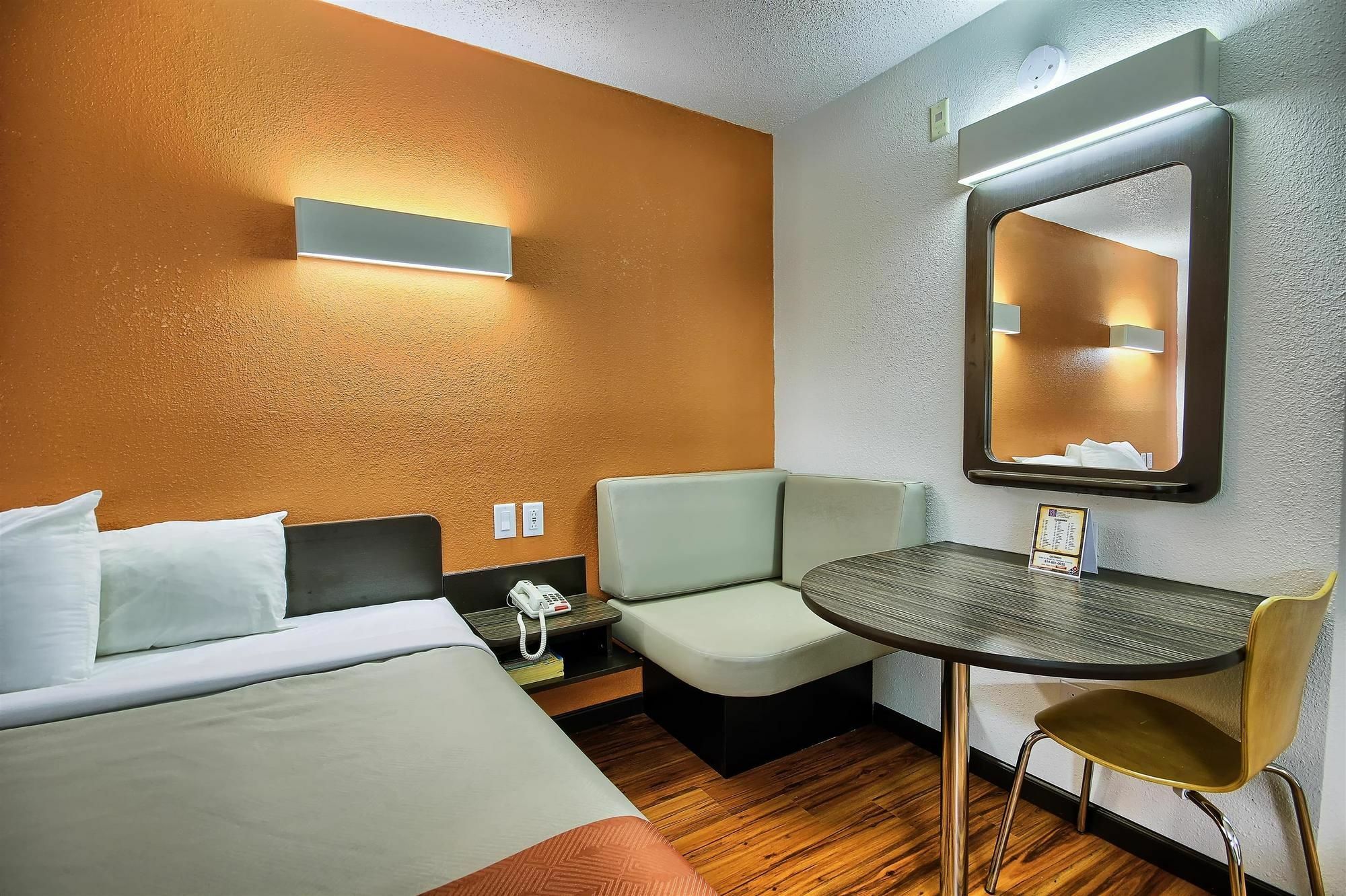 Motel 6-Columbus, Oh - West المظهر الخارجي الصورة